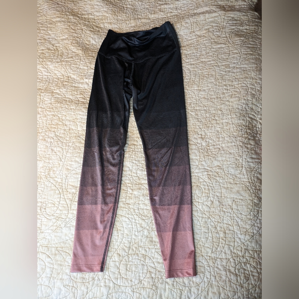 Beyond yoga navy to pink ombré leggings